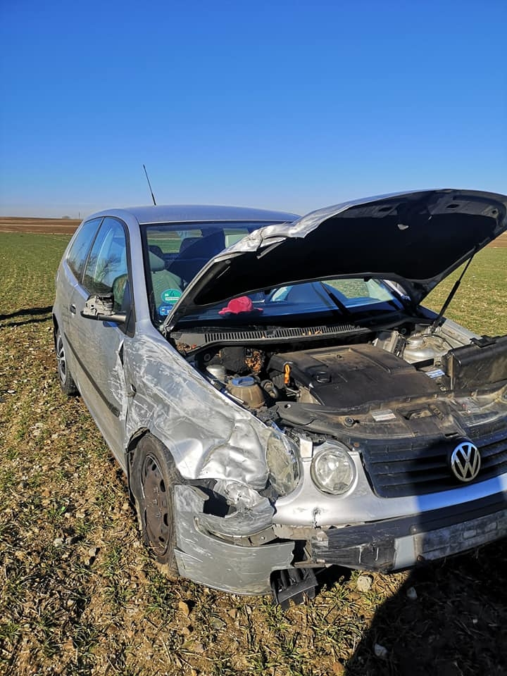 1/10 Zderzenie volkswagena i wojskowej skody koło Templewa