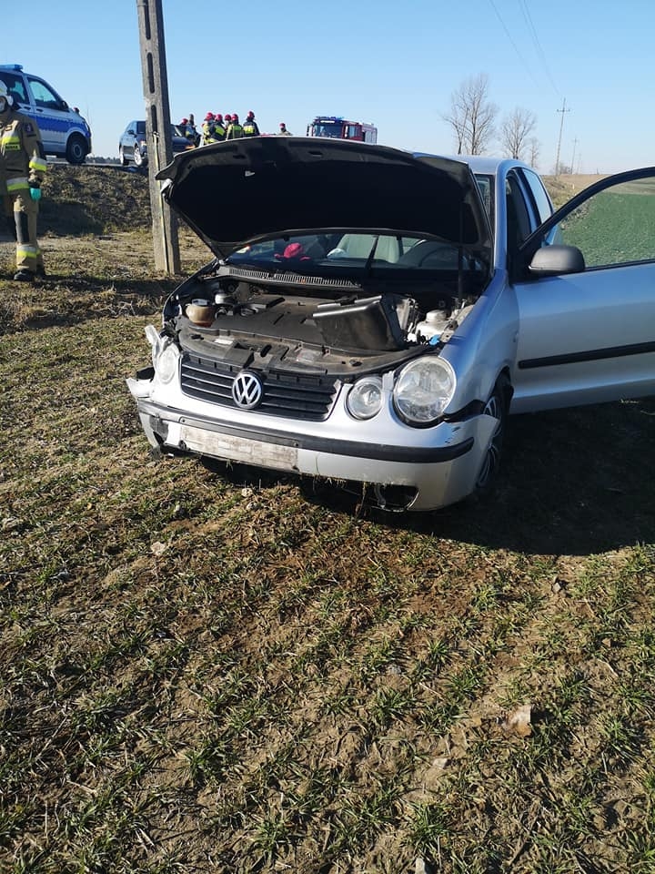 2/10 Zderzenie volkswagena i wojskowej skody koło Templewa