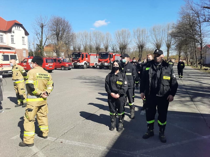 3/6 Strażacy ochotnicy wsparli druha zakażonego kornawirusem