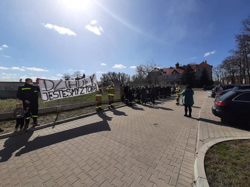 6/6 Strażacy ochotnicy wsparli druha zakażonego kornawirusem