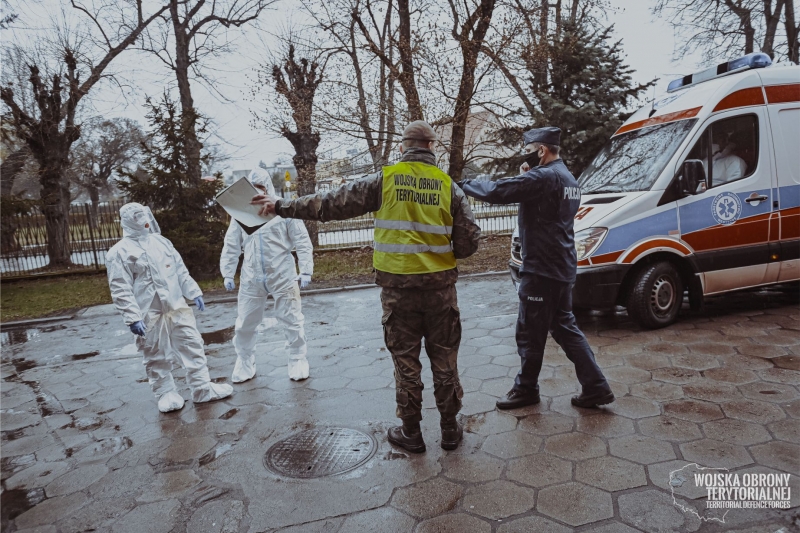 7/7 Terytorialsi ewakuowali pacjentów ze szpitala w Skwierzynie 