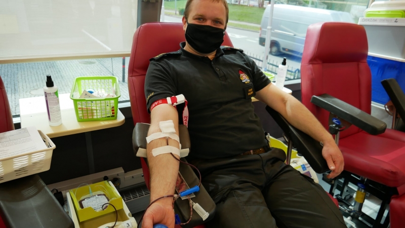 4/19 Strażacy z klubu „Honorowych Dawców Krwi Ognista Kropla” zorganizowali zbiórkę krwi