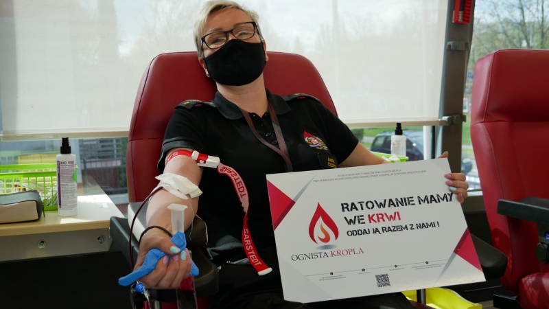 6/19 Strażacy z klubu „Honorowych Dawców Krwi Ognista Kropla” zorganizowali zbiórkę krwi