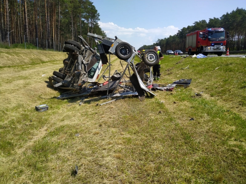 6/7 Zderzenie ciężarówki z pojazdem obsługi autostrady A2