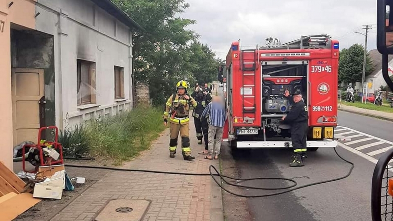 6/7 Pożar mieszkania w Trzebiszewie. Spaliła się wersalka