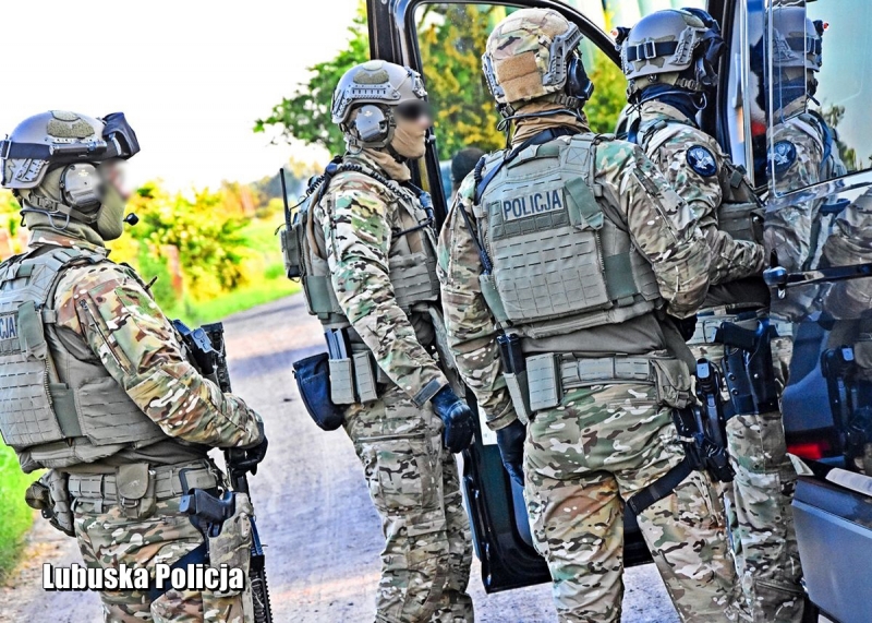 8/11 Sprawca brutalnego zabójstwa w rękach strzeleckich policjantów