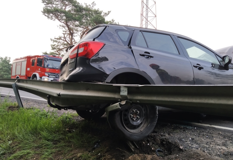 5/11 Czołowe zderzenie volkswagena i suzuki na DW156