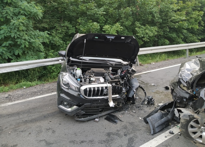 8/11 Czołowe zderzenie volkswagena i suzuki na DW156