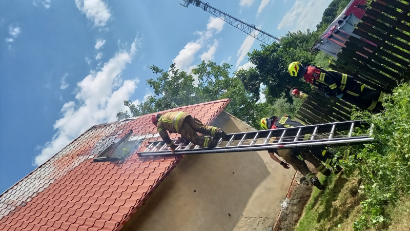 4/4 Pożar bliźniaka w Łazie pod Zieloną Górą