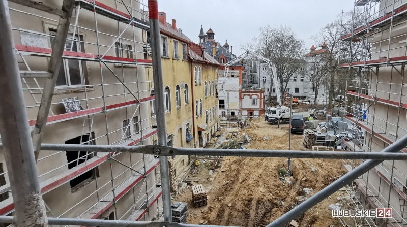 4/21 Gorzów: Trwa budowa CEZiB