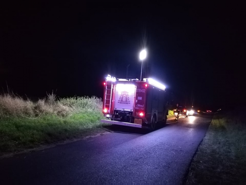 3/6 Akcja ratunkowa mężczyzny nad jeziorem w Chycinie