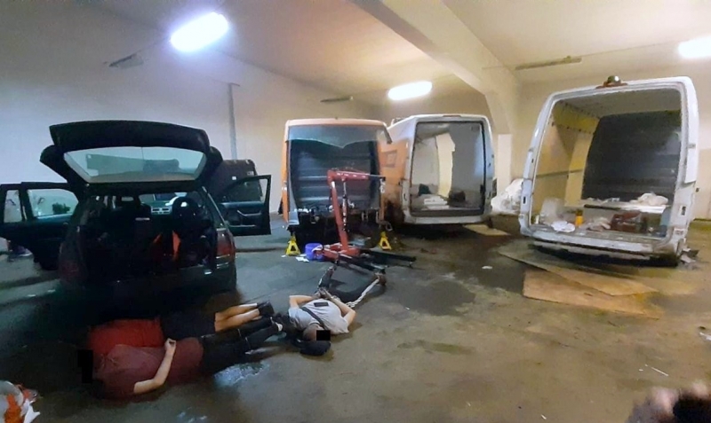 3/7 Policyjny cios w przestępczość samochodową