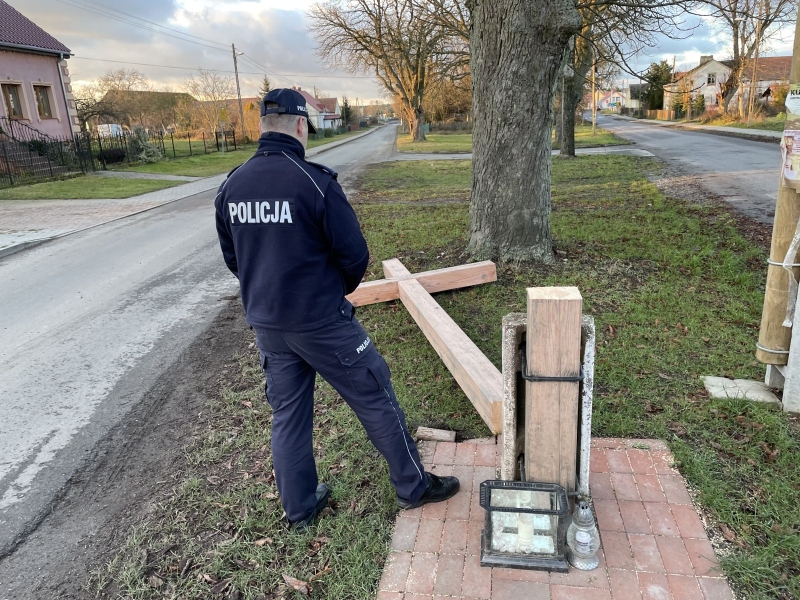 6/7 Ścięte krzyże w Korytach