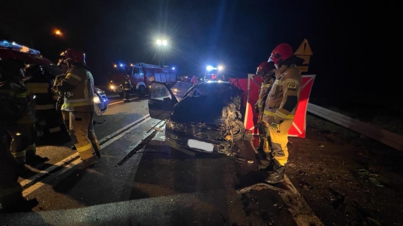 1/4 Śmiertelny wypadek na DK92. Nie żyje kierowca volkswagena