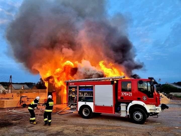 3/10 Pożar tartaku w miejscowości Dębówko