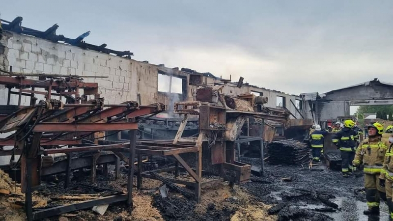 4/10 Pożar tartaku w miejscowości Dębówko