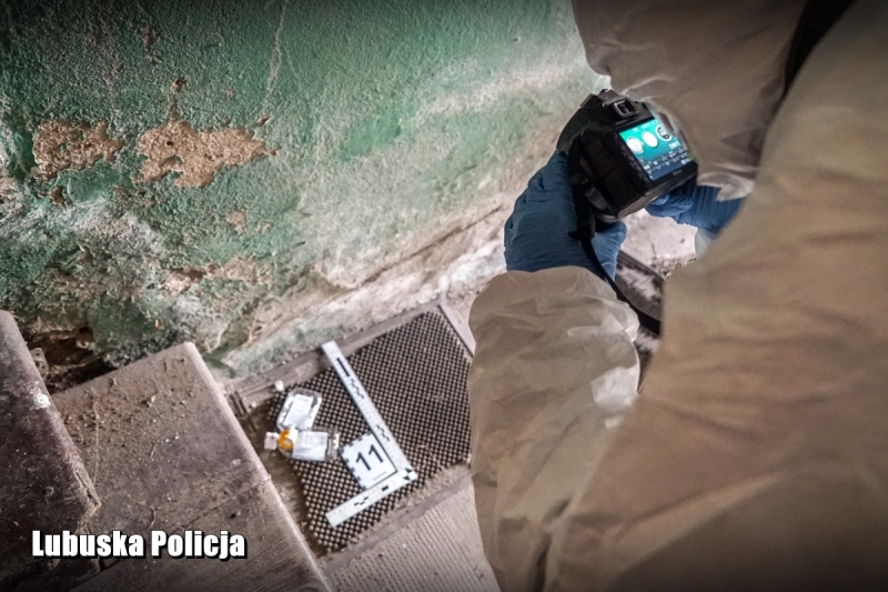 10/10 Zabójstwo w Brójcach. Policjanci zatrzymali 19-letniego zabójcę