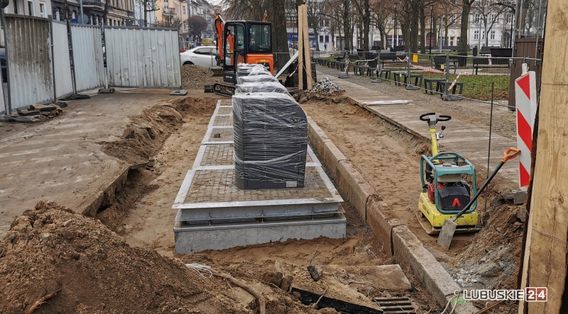 6/6 Gorzów: Podziemne pojemniki zamontowane