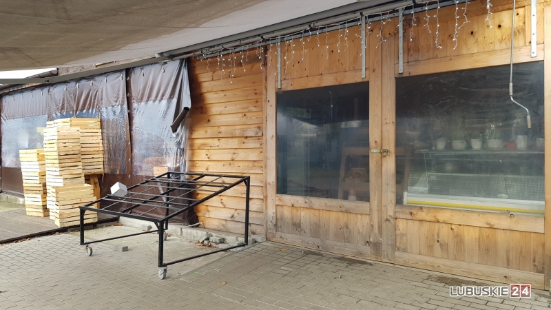 8/11 Bazar w Słubicach świeci pustkami