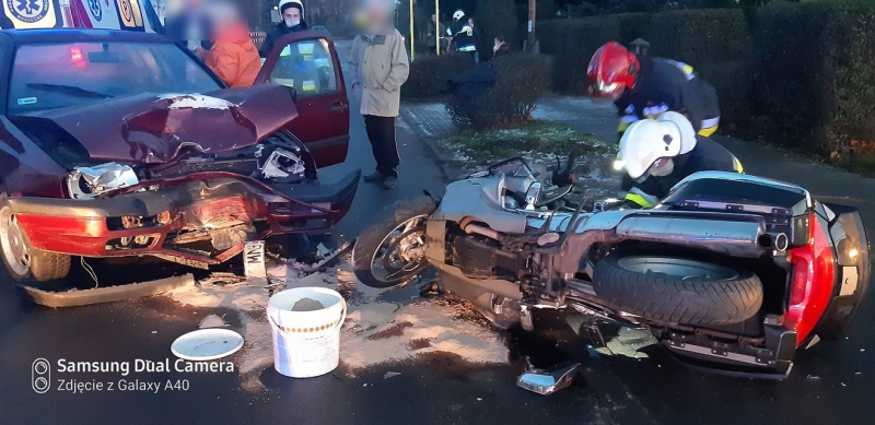 3/6 Czołówka osobówki i motocykla w Kożuchowie