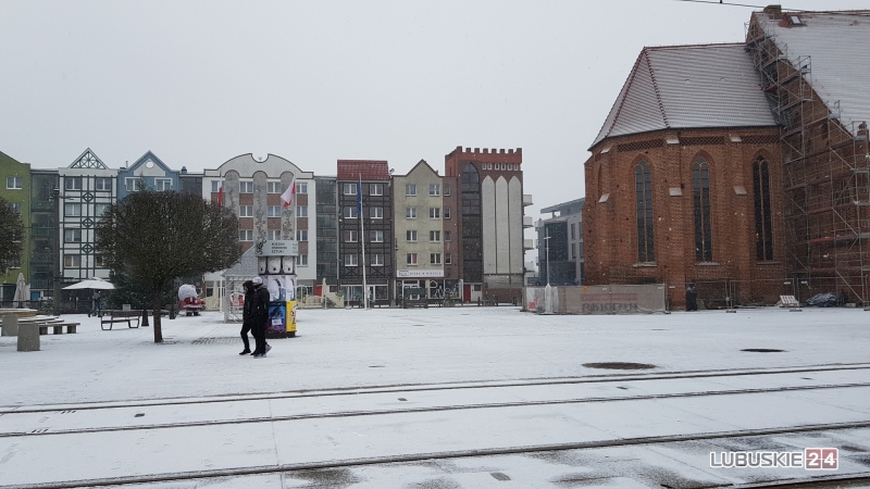 5/17 Noworoczne opady śniegu w Gorzowie