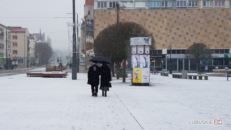 11/17 Noworoczne opady śniegu w Gorzowie