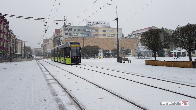 14/17 Noworoczne opady śniegu w Gorzowie