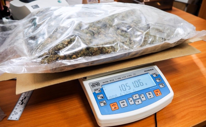 6/6 Bagażnik wypełniony 10 kilogramami marihuany