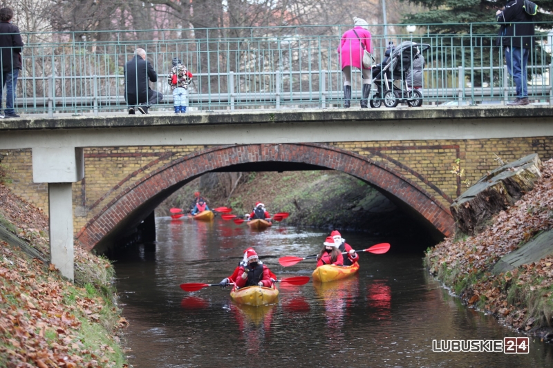 8/21 Gorzów: Mikołaje w kajakach