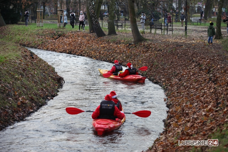 14/21 Gorzów: Mikołaje w kajakach
