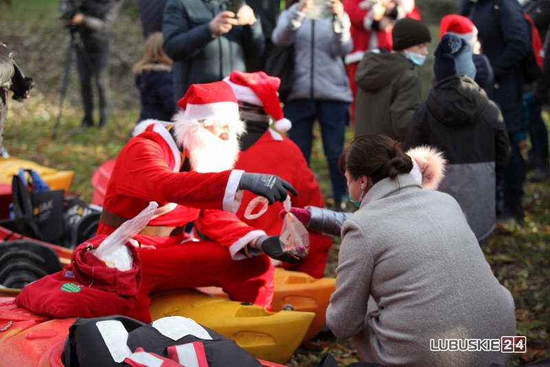 15/21 Gorzów: Mikołaje w kajakach