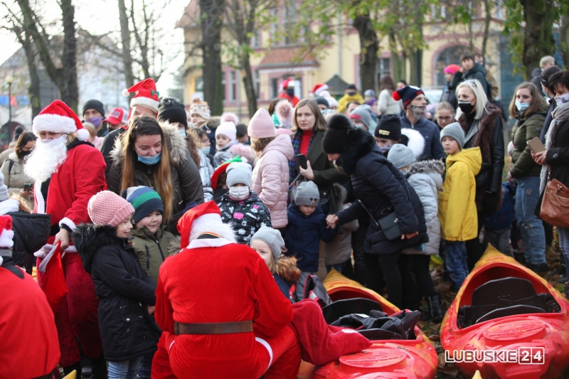 18/21 Gorzów: Mikołaje w kajakach